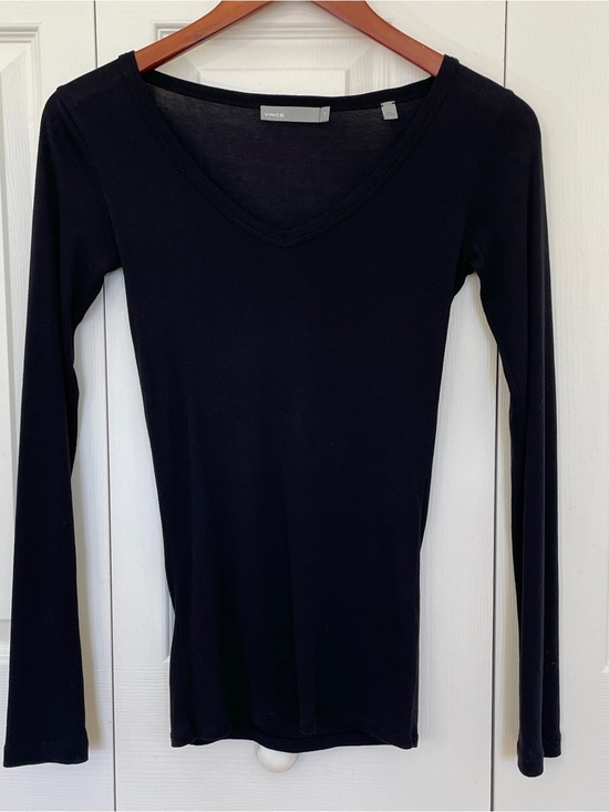 Vince Tops - Vince Women's Black Pima Cotton Long-sleeve V-Neck Tee